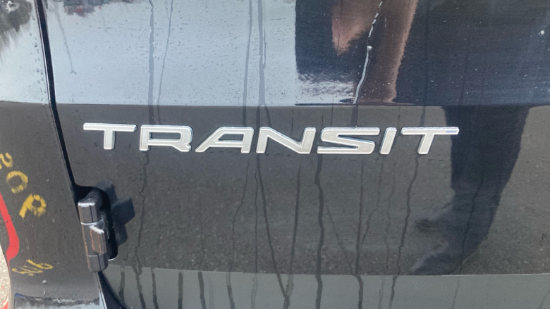 Ford Transit Connect 240 L2 Diesel 2.0 EcoBlue 122ps Limited Van Auto